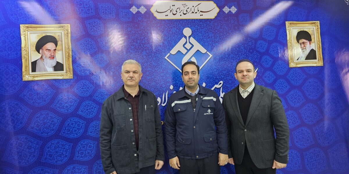 بازدید ریاست دانشگاه آزاد اسلامی استان خوزستان از مجموعه گروه ملی صنعتی فولاد ایران