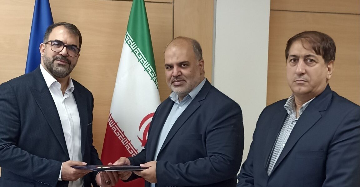 برگزاری آیین تودیع و معارفه مدیر عامل گروه ملی صنعتی فولاد ایران